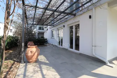 Haus zum Kauf in Poreč, 136 m²