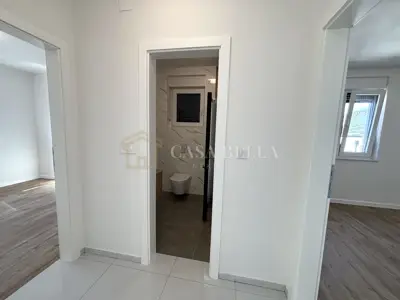 Stan 63 m², Novi Vinodolski - pogled na more i lođa - 5