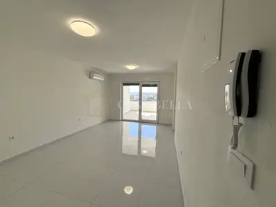 Stan 63 m², Novi Vinodolski - pogled na more i lođa