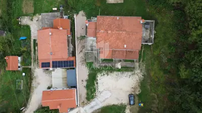 Prostrana kuća u predgrađu Labina - 19