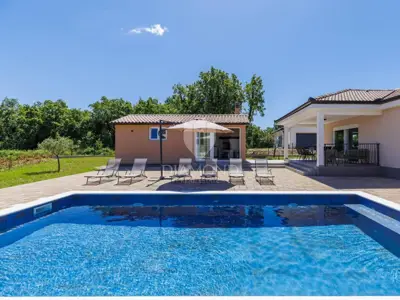 Istria, Labin, house with a large building plot - 2