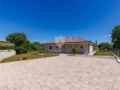 Istria, Labin, house with a large building plot - 8