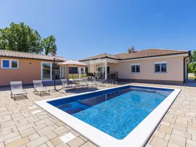 Istria, Labin, house with a large building plot - 9