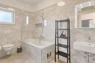 Villa 180 m², Fažana - ruhige Lage und Pool - 16