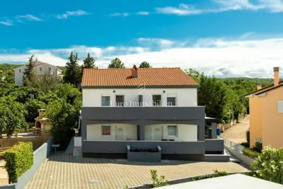 Haus zum Kauf in Uvala Soline, 110 m² - 2