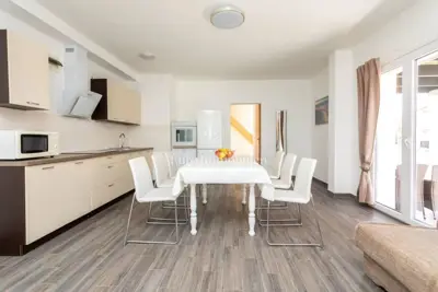 Haus zum Kauf in Uvala Soline, 110 m² - 13