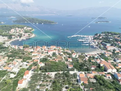 Building land 1 650 m², Lumbarda, sea view