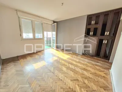 Stan 44 m², Sesvete - 1 spavaća soba, balkon