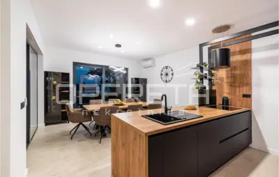 House for sale in Maslenica, 256 m² - 11