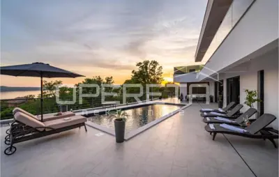 House for sale in Maslenica, 256 m² - 1