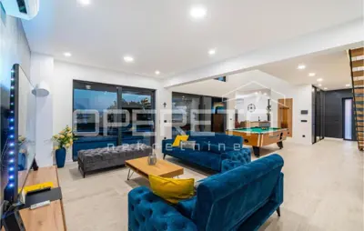 House for sale in Maslenica, 256 m² - 12