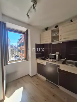 House 95 m², Rovinj - first row to the sea and sea view - 4