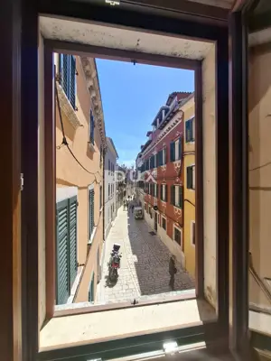 House 95 m², Rovinj - first row to the sea and sea view - 2