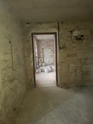 ISTRA, BALE - house and auxiliary building in the center - 11