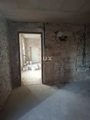 ISTRA, BALE - house and auxiliary building in the center - 8