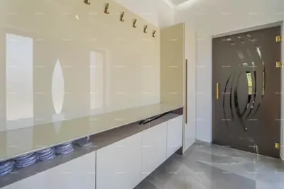 House 350 m², Pula Center - modern villa with pool - 12