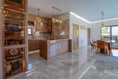 House 350 m², Pula Center - modern villa with pool - 3