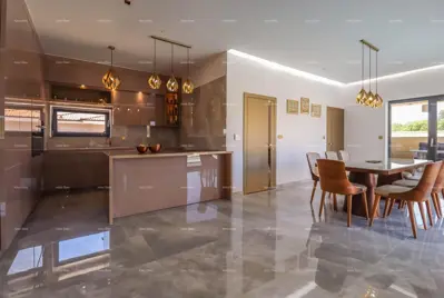 House 350 m², Pula Center - modern villa with pool - 6