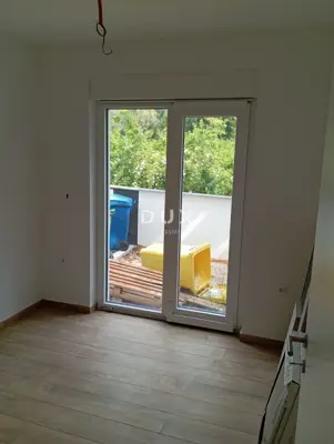 Stan 69 m², Medulin - vrt i parkirno mjesto - 4