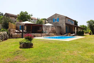 Poreč, okolica, autohtona istarska vila okružena prirodom!