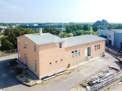 Hall 490 m², Poreč - production facility and office space