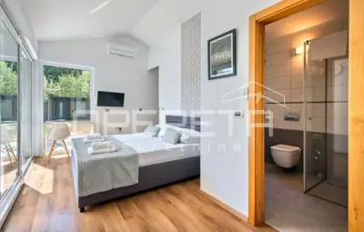 Haus 250 m², Poreč - ruhige Siedlung und Pool - 8