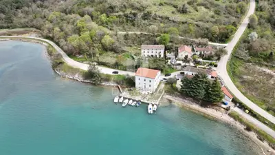 Istra, Poreč, exklusive Immobilie mit privatem Steg - 10