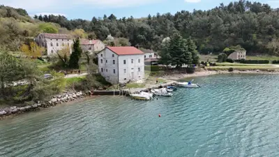 Istra, Poreč, exklusive Immobilie mit privatem Steg - 3