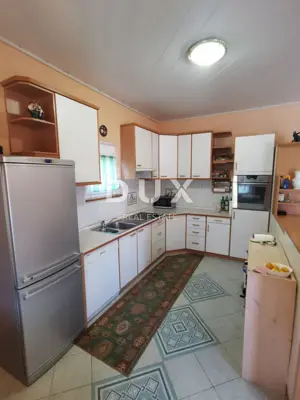 Haus 250 m², Malinska - zwei Wohnungen und Garten - 16
