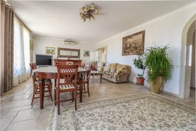House 250 m², Umag - open sea view - 9