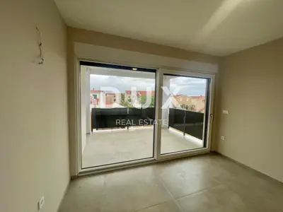 Apartment 75.8 m², Privlaka, Škrapavac - 80 m from the beach - 2