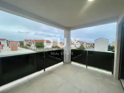 Apartment 75.8 m², Privlaka, Škrapavac - 80 m from the beach