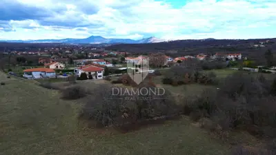 Building plot 1,318 m², Labin - near the sea