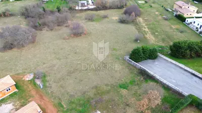 Building plot 1,318 m², Labin - near the sea - 2