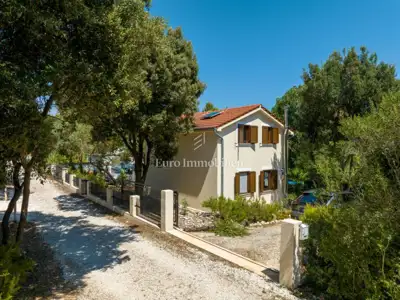 Kuća 75 m², Marčana - vrt, bazen i 3 km od mora