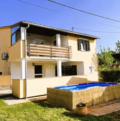 Kuća 170 m², Karojba - 4 spavaće sobe i 2 kupaonice - 3