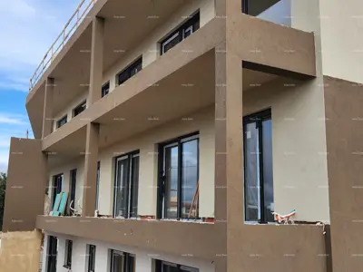 Stan 93 m², Medulin - 3 sobe, terasa i parkirno mjesto - 18