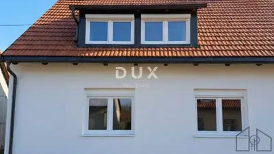 House 250 m², Delnice - center, garden and started renovation - 2