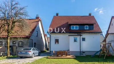 House 250 m², Delnice - center, garden and started renovation - 5