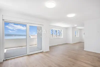 Apartment 122 m², Crikvenica - quiet location and 2 parking spaces