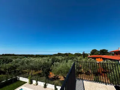 Vila 203 m², Tar-Vabriga - grijani bazen i pogled na more - 13