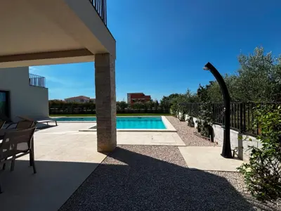 Vila 203 m², Tar-Vabriga - grijani bazen i pogled na more - 4