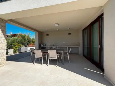 Vila 203 m², Tar-Vabriga - grijani bazen i pogled na more - 12