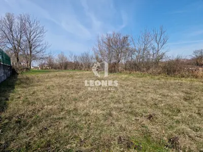 Građevinsko zemljište 1 335 m², Juricani kod Umaga