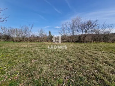 Baugrundstück 1 335 m², Juricani bei Umag - 3