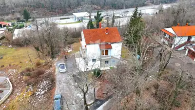House 324 m², Jurdani - quiet location and yard
