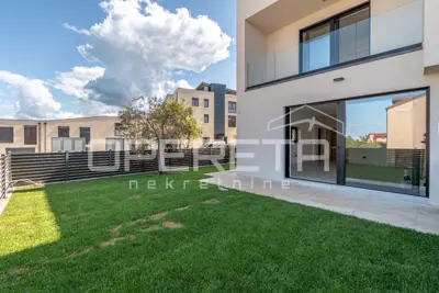 Terraced house 106 m², Poreč - close to the sea and amenities