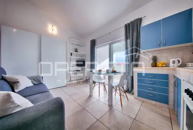House on Vis, near the sea, 3 newly renovated apartments - 5