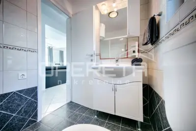 House on Vis, near the sea, 3 newly renovated apartments - 8