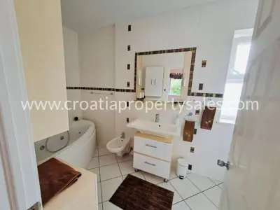 Kuća, Brač, 106 m², 750 000 € - 10